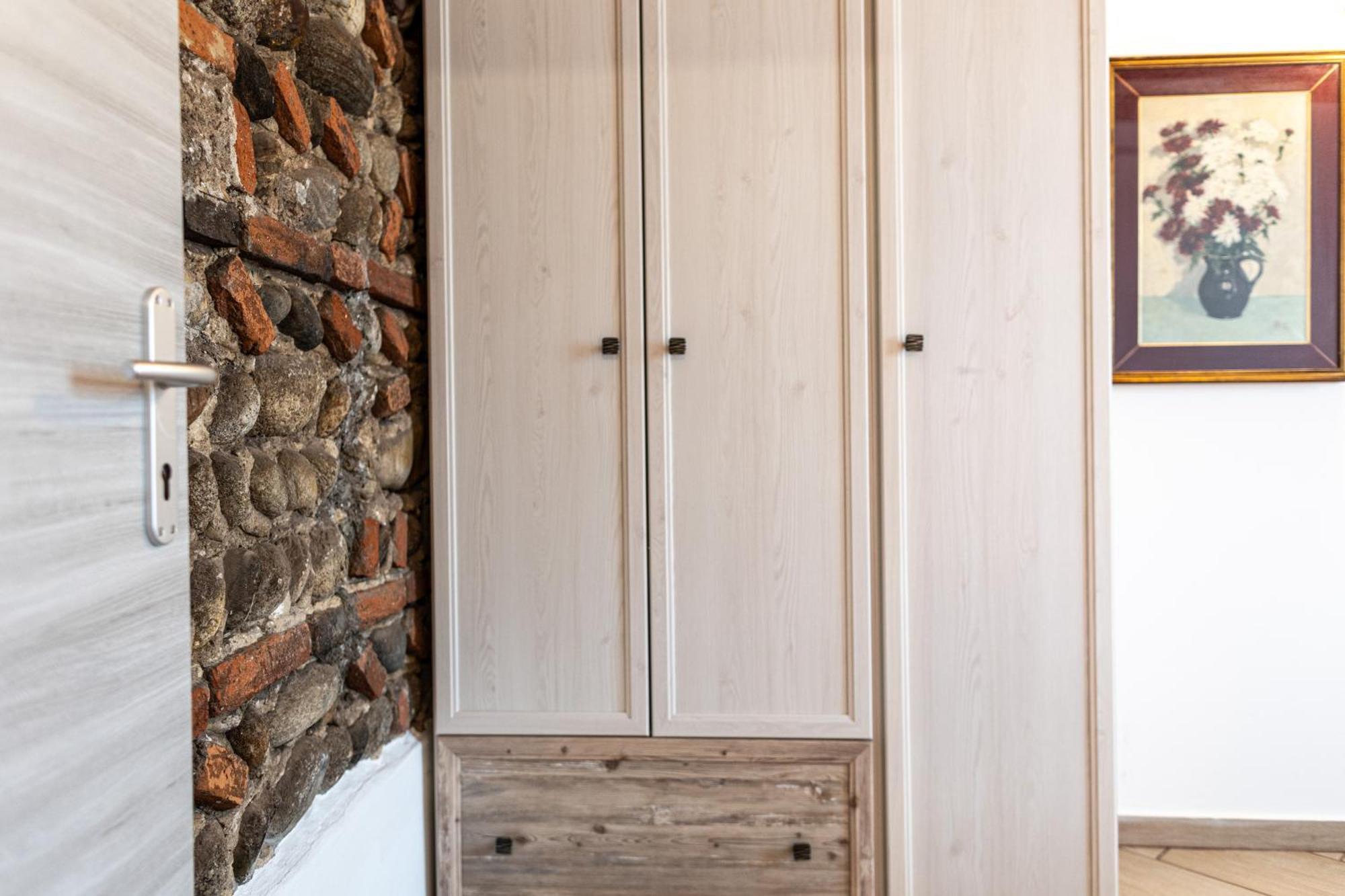 Agriturismo Why Farm Marano Ticino Ngoại thất bức ảnh